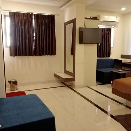 Hotel Saikripa Imperial Daman Exterior foto