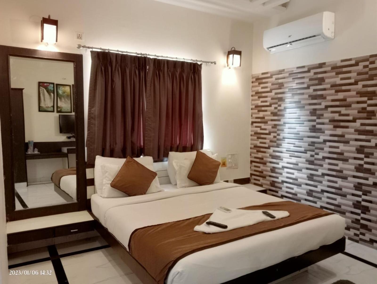 Hotel Saikripa Imperial Daman Exterior foto
