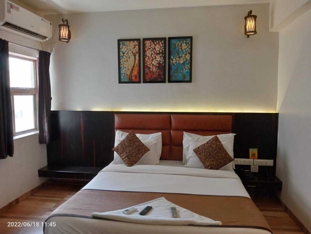 Hotel Saikripa Imperial Daman Exterior foto
